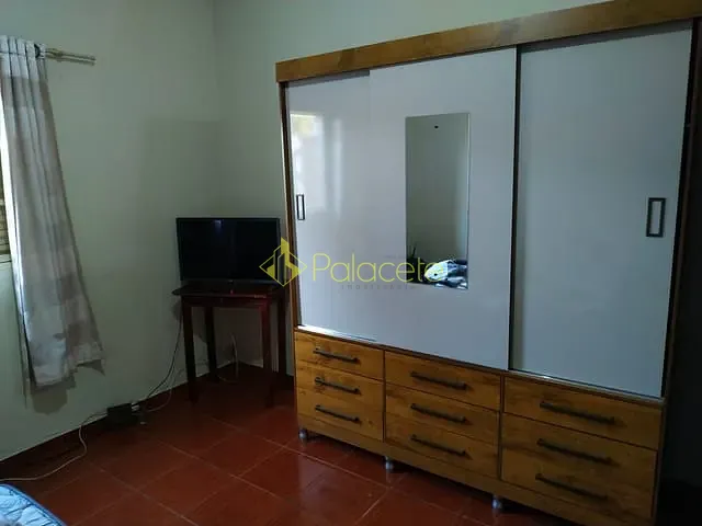 Casa com 250m² 3 quartos e 2 banheiros, à venda, no bairro Conjunto Habitacional Terra dos Ipês II (Fase II) em Pindamonhangaba