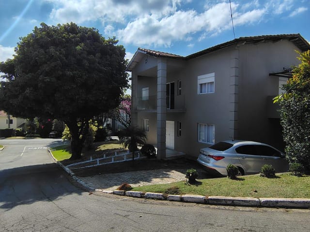Casa com 470m² 3 quartos e 5 banheiros, à venda, no bairro Tarumã em Santana de Parnaíba