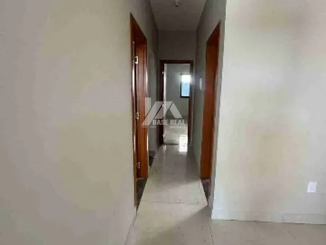 Casa 3 quartos e 2 banheiros, à venda, no bairro Cará-Cará em Ponta Grossa