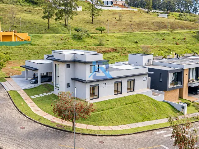 Casa com 638m² 3 quartos e 3 banheiros, à venda, no bairro Bairro Itapema em Itatiba