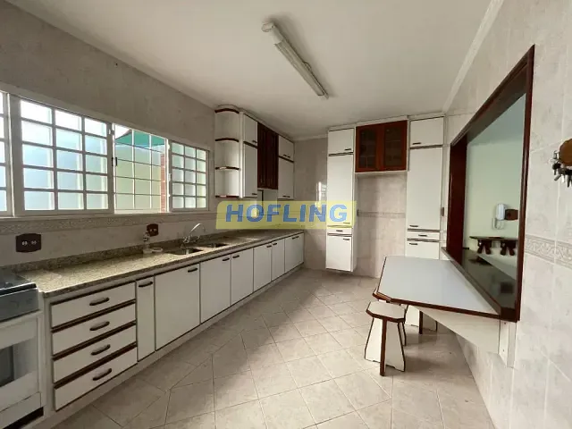 Casa com 300m², à venda, no bairro Centro em Rio Claro