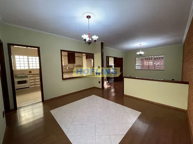 Casa com 300m², à venda, no bairro Centro em Rio Claro