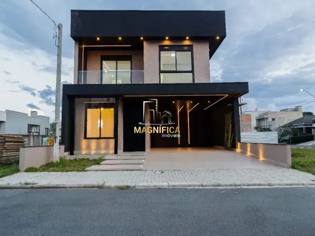 Casa 3 quartos e 4 banheiros, à venda, no bairro Uberaba em Curitiba