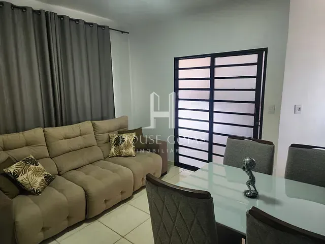 Casa com 390m² 3 quartos e 2 banheiros, à venda, no bairro Jardim Buriti Sereno em Aparecida de Goiânia