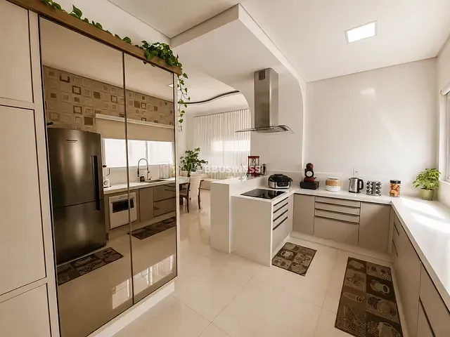 Casa 4 quartos e 4 banheiros, à venda, no bairro Swiss Park em Campinas
