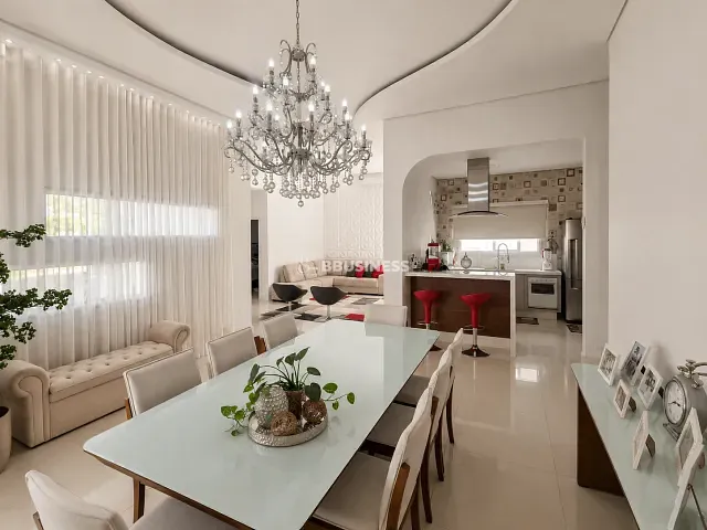Casa 4 quartos e 4 banheiros, à venda, no bairro Swiss Park em Campinas