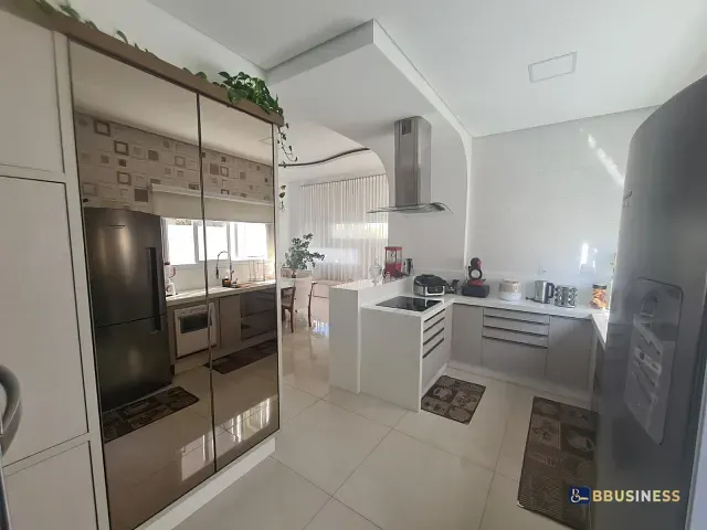 Casa 4 quartos e 4 banheiros, à venda, no bairro Swiss Park em Campinas