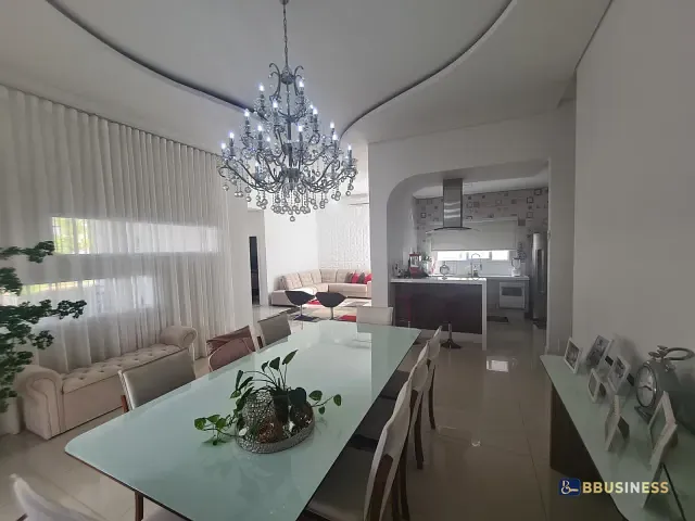 Casa 4 quartos e 4 banheiros, à venda, no bairro Swiss Park em Campinas