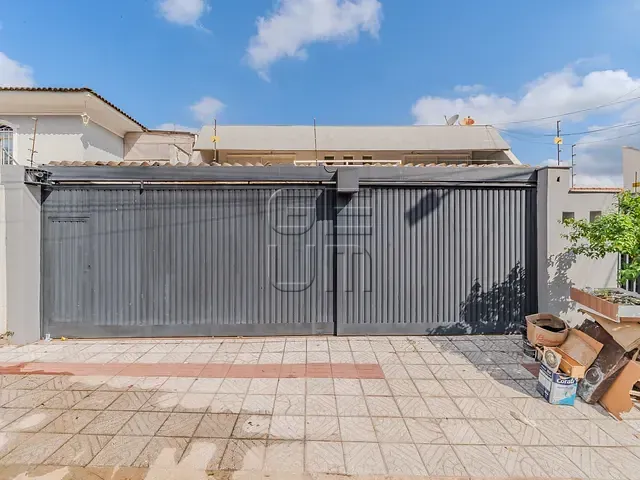 Casa com 429m² 3 quartos e 3 banheiros, à venda, no bairro Petrópolis em Londrina