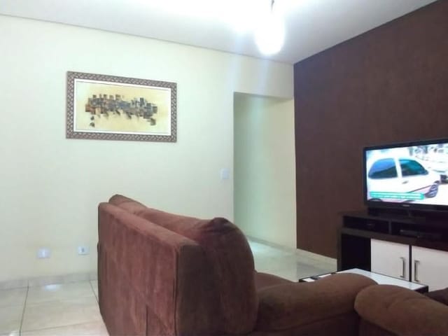 Casa com 175m² 7 quartos e 5 banheiros, à venda, no bairro Vila Ipe em Jandira