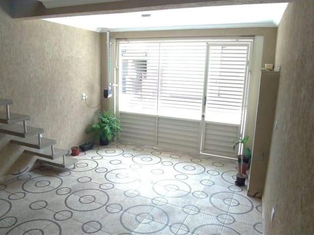 Casa com 175m² 7 quartos e 5 banheiros, à venda, no bairro Vila Ipe em Jandira