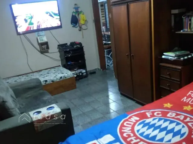 Casa com 250m² 3 quartos e 2 banheiros, à venda, no bairro Parque São Luís em Taubaté