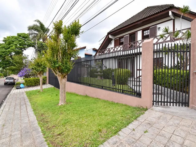 Casa 7 quartos e 4 banheiros, à venda, no bairro Jardim das Américas em Curitiba