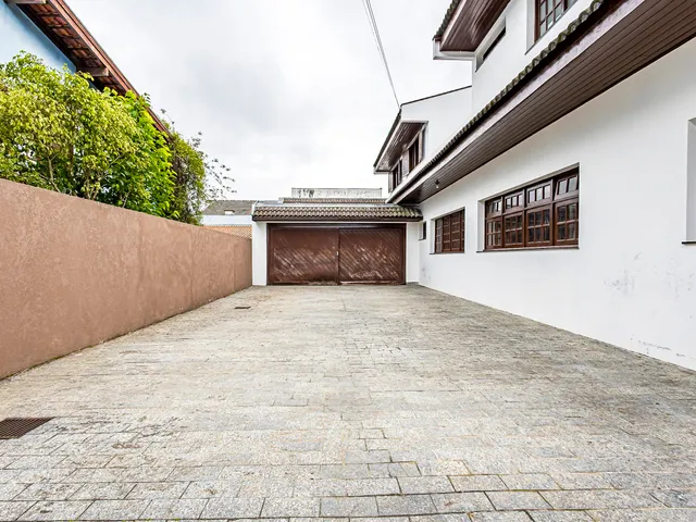 Casa 7 quartos e 4 banheiros, à venda, no bairro Jardim das Américas em Curitiba