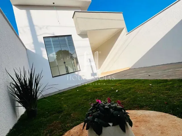 Casa 3 quartos e 3 banheiros, à venda, no bairro Ilda em Aparecida de Goiânia