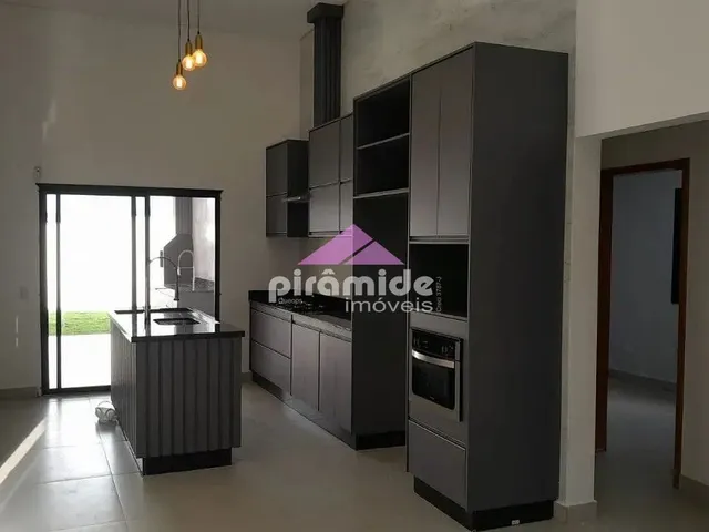 Casa com 300m² 3 quartos e 1 banheiro, à venda, no bairro Residencial Colinas em Caçapava