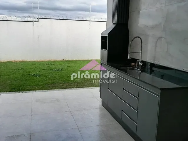 Casa com 300m² 3 quartos e 1 banheiro, à venda, no bairro Residencial Colinas em Caçapava