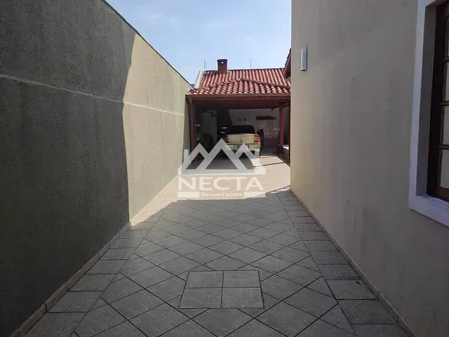 Sobrado com 311m² 3 quartos e 4 banheiros, à venda, no bairro Martim de Sá em Caraguatatuba