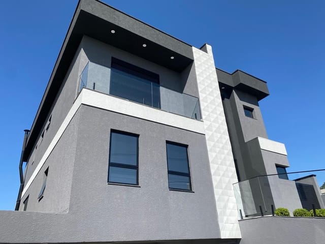 Casa com 450m² 3 quartos e 6 banheiros, à venda, no bairro Sítio do Rosário em Santana de Parnaíba