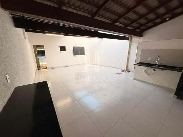 Casa com 180m² 3 quartos e 2 banheiros, à venda, no bairro Setor Três Marias em Goiânia
