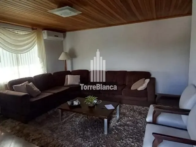 Casa com 793m² 3 quartos e 3 banheiros, à venda, no bairro Ronda em Ponta Grossa