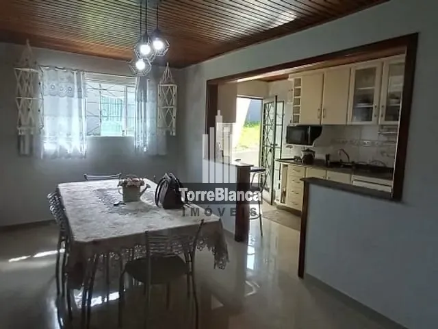 Casa com 793m² 3 quartos e 3 banheiros, à venda, no bairro Ronda em Ponta Grossa