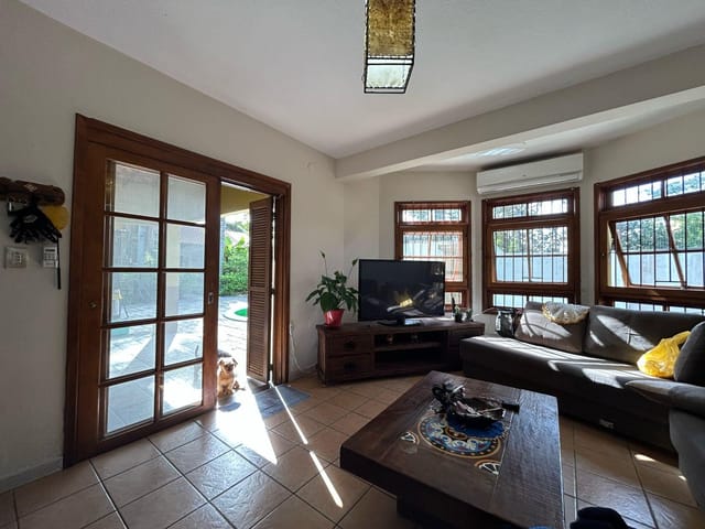 Foto do Casa - Casa à venda no Laranjal, Pelotas: 210  m², 3 dormitórios, piscina, churrasqueira, móveis rústicos inclusos, 3 ar-condicionados. Oportunidade única na região! | UP Imóveis