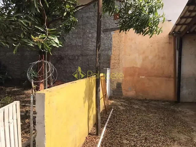 Casa com 244m² 2 quartos e 1 banheiro, à venda, no bairro Vila Jaboticabeiras em Taubaté