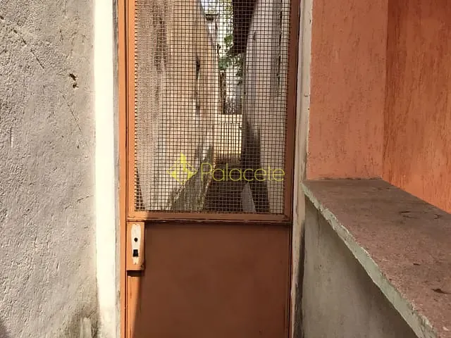 Casa com 244m² 2 quartos e 1 banheiro, à venda, no bairro Vila Jaboticabeiras em Taubaté