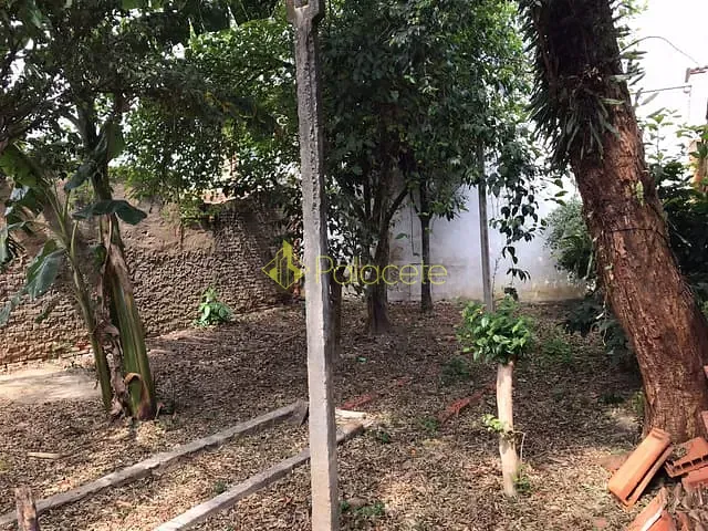 Casa com 244m² 2 quartos e 1 banheiro, à venda, no bairro Vila Jaboticabeiras em Taubaté