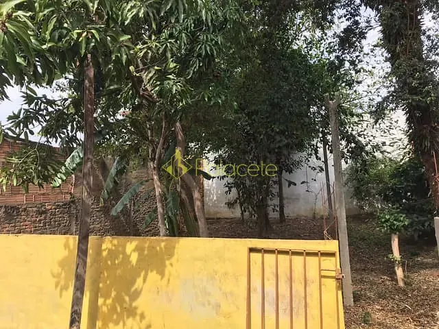 Casa com 244m² 2 quartos e 1 banheiro, à venda, no bairro Vila Jaboticabeiras em Taubaté