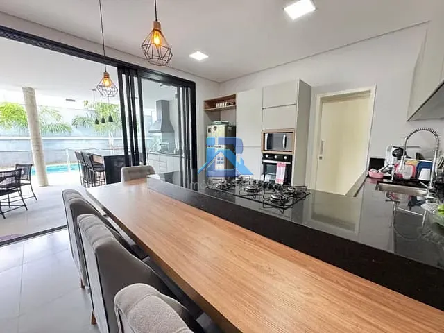 Casa com 510m² 3 quartos e 4 banheiros, à venda ou para alugar, no bairro Reserva Santa Rosa em Itatiba