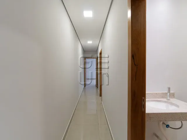 Casa com 150m² 3 quartos e 3 banheiros, à venda, no bairro Bandeirantes em Londrina