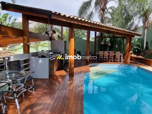 Casa com 900m² 3 quartos e 5 banheiros, à venda ou para alugar, no bairro Alphaville em Campinas