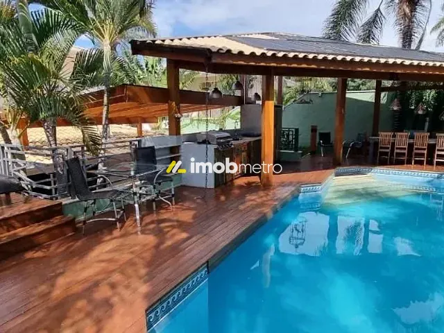 Casa com 900m² 3 quartos e 5 banheiros, à venda ou para alugar, no bairro Alphaville em Campinas