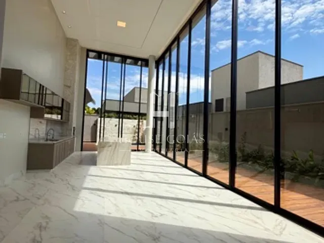 Casa com 475m² 4 quartos e 6 banheiros, à venda, no bairro Fazenda Vau das Pombas em Goiânia