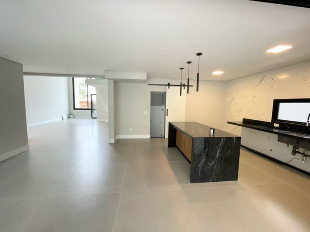 Casa com 460m² 5 quartos e 6 banheiros, à venda, no bairro Condomínio Residencial Alphaville em São José dos Campos
