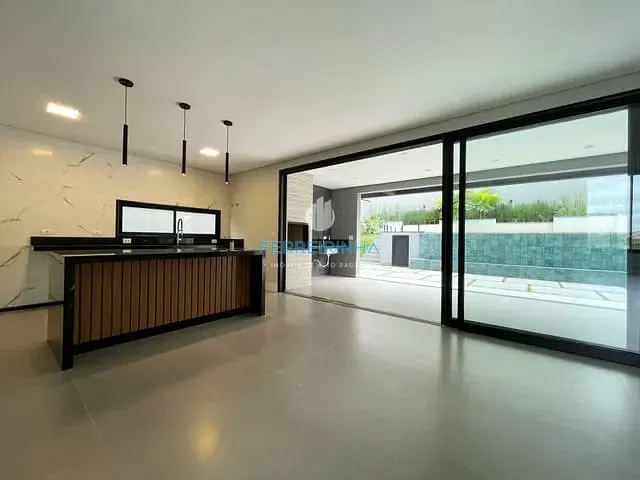 Casa com 460m² 5 quartos e 6 banheiros, à venda, no bairro Condomínio Residencial Alphaville em São José dos Campos