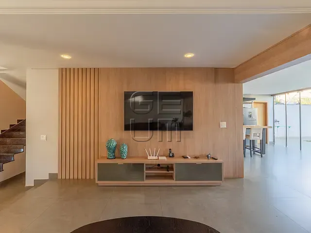 Casa com 400m² 4 quartos e 4 banheiros, à venda, no bairro Terras de Santana em Londrina