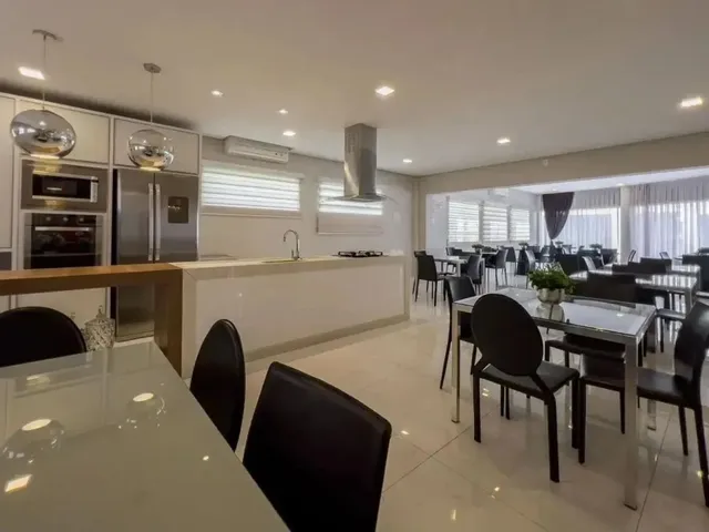 Casa com 269m² 3 quartos e 3 banheiros, à venda, no bairro Barra em Balneário Camboriú