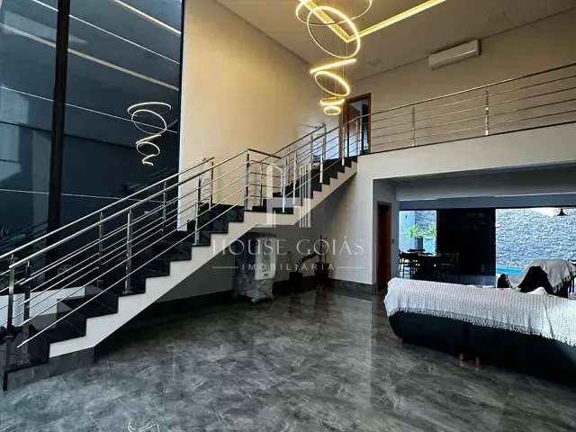 Casa com 370m² 4 quartos e 1 banheiro, à venda, no bairro Nova Suiça em Goiânia
