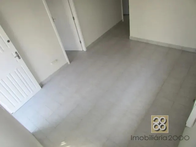 Casa 3 quartos e 1 banheiro, para alugar, no bairro Bom Retiro em Curitiba