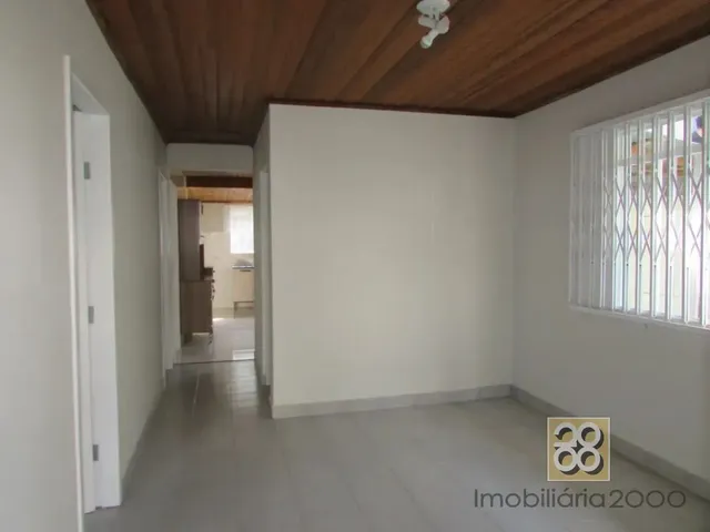 Casa 3 quartos e 1 banheiro, para alugar, no bairro Bom Retiro em Curitiba