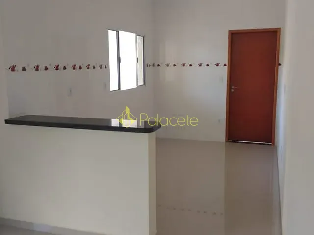 Casa com 150m² 3 quartos e 1 banheiro, à venda, no bairro Jardim Imperial em Pindamonhangaba