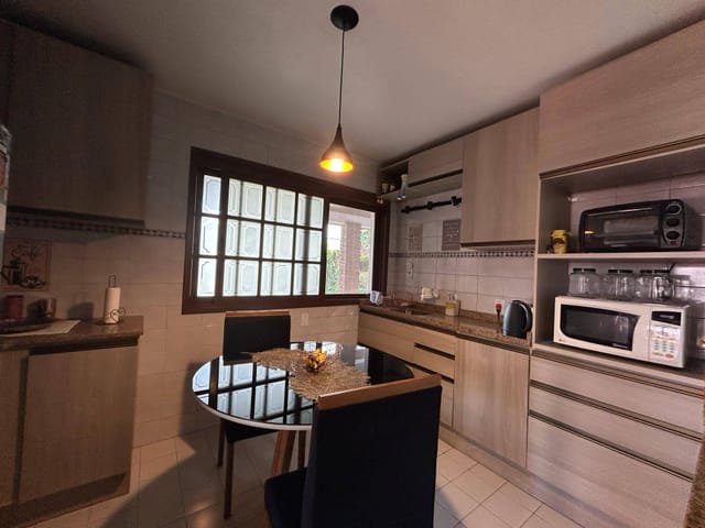 Casa com 1000m² 3 quartos e 4 banheiros, à venda, no bairro Laranjal em Pelotas