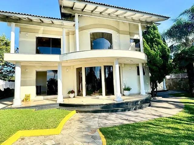 Casa 4 quartos e 5 banheiros, à venda, no bairro Esplanada em Caxias do Sul