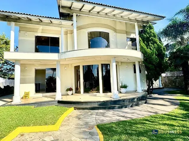 Casa 4 quartos e 5 banheiros, à venda, no bairro Esplanada em Caxias do Sul