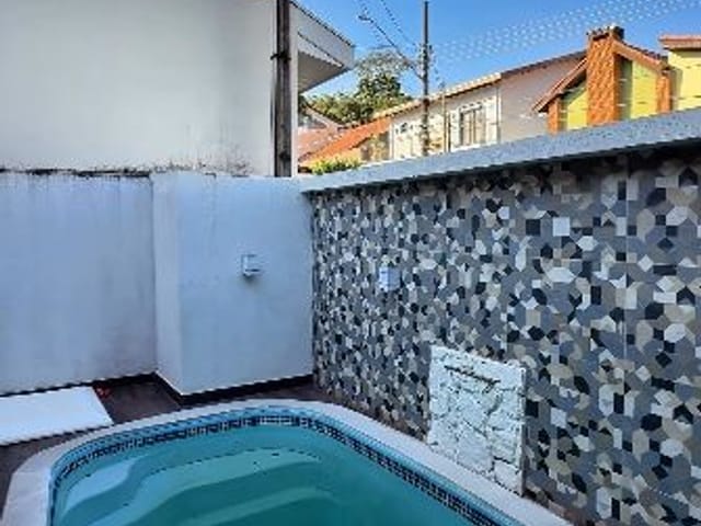 Casa com 252m² 4 quartos e 2 banheiros, à venda, no bairro Urbanova em São José dos Campos