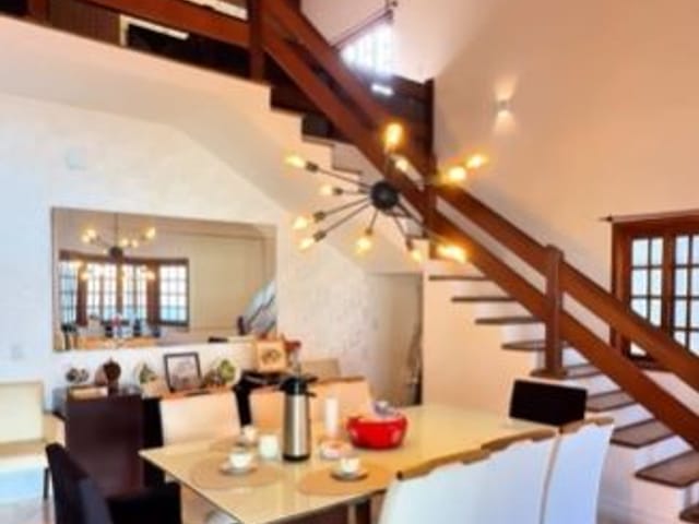 Casa com 252m² 4 quartos e 2 banheiros, à venda, no bairro Urbanova em São José dos Campos