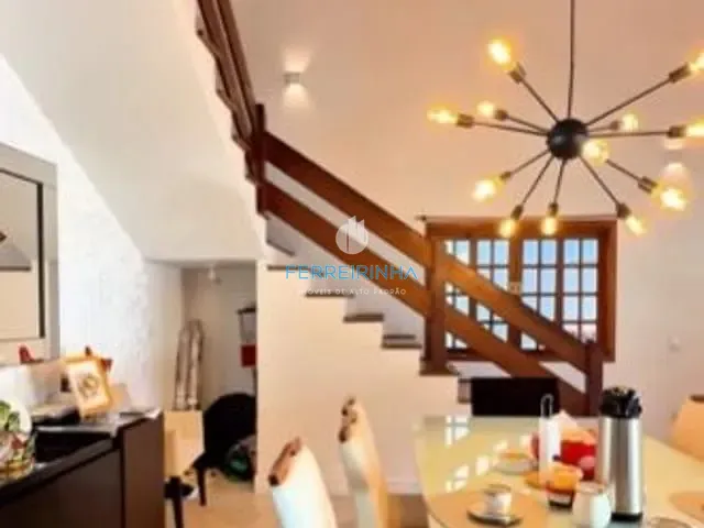 Casa com 252m² 4 quartos e 2 banheiros, à venda, no bairro Urbanova em São José dos Campos